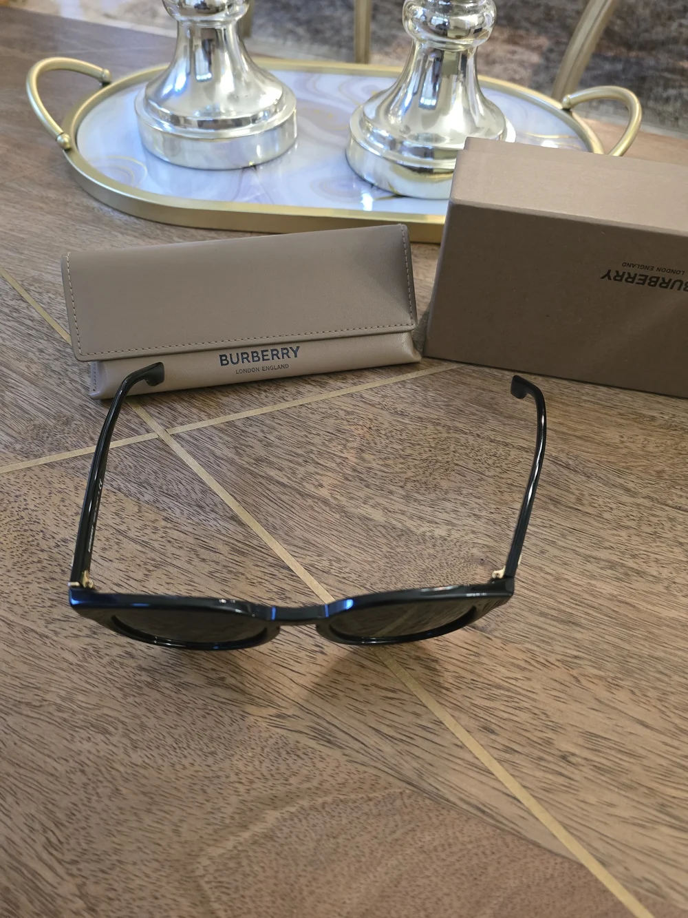 Burberry Men's Black Frame Sunglasses with Tan Case With Small Damage